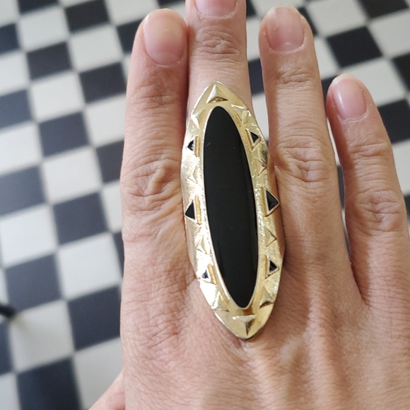 Jewelry - Funky statement ring